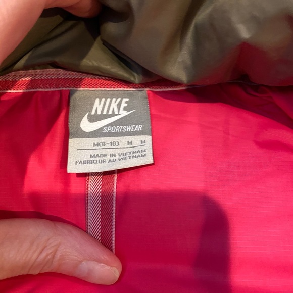 Nike puffer jacket lined size medium - Picture 2 of 4